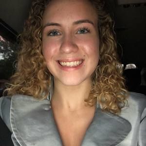 Meet your Posher, Olivia